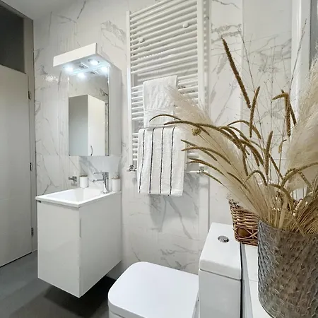 The Circle * スコピエ